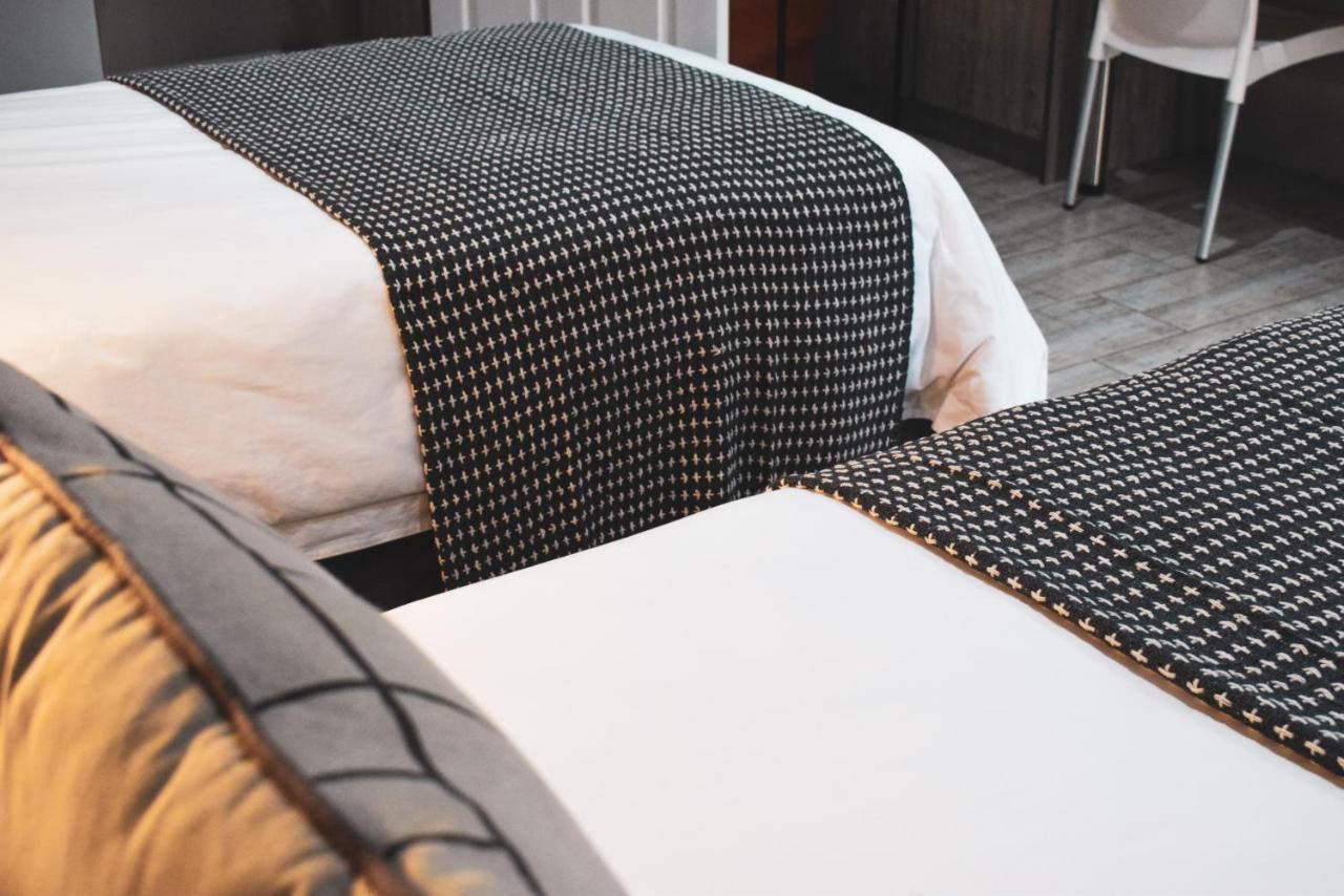 Azaria Guesthouse 수웰런댐 외부 사진
