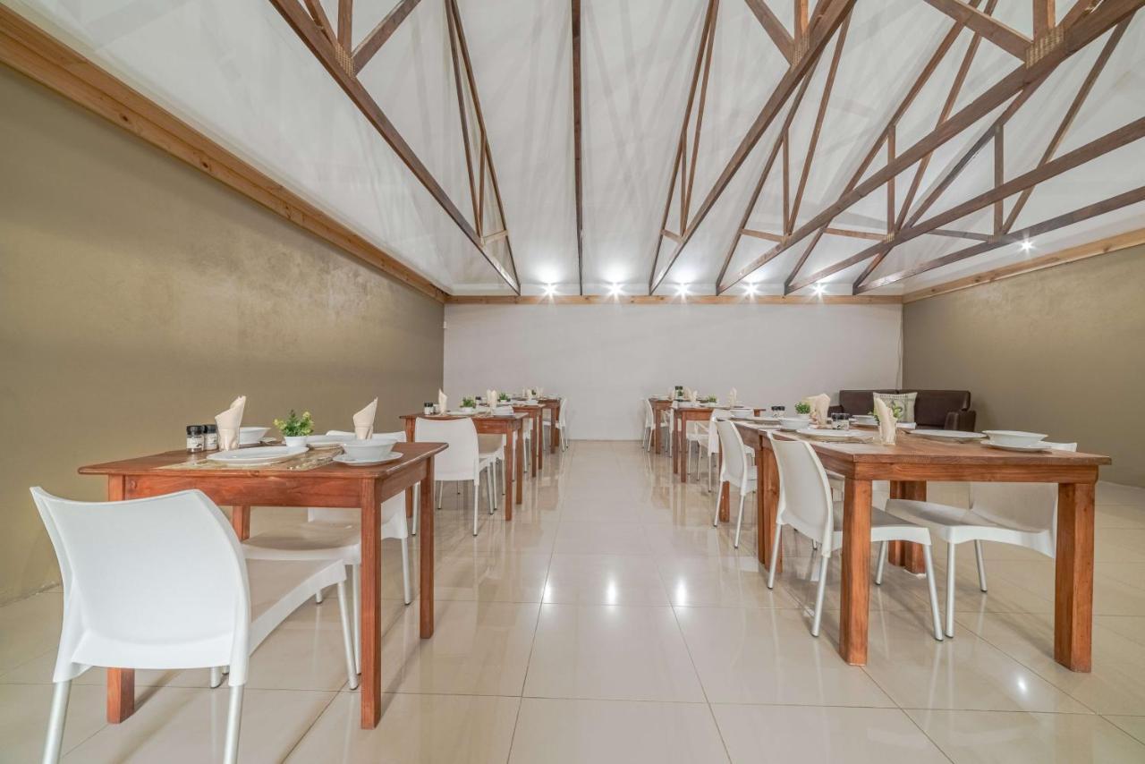 Azaria Guesthouse 수웰런댐 외부 사진