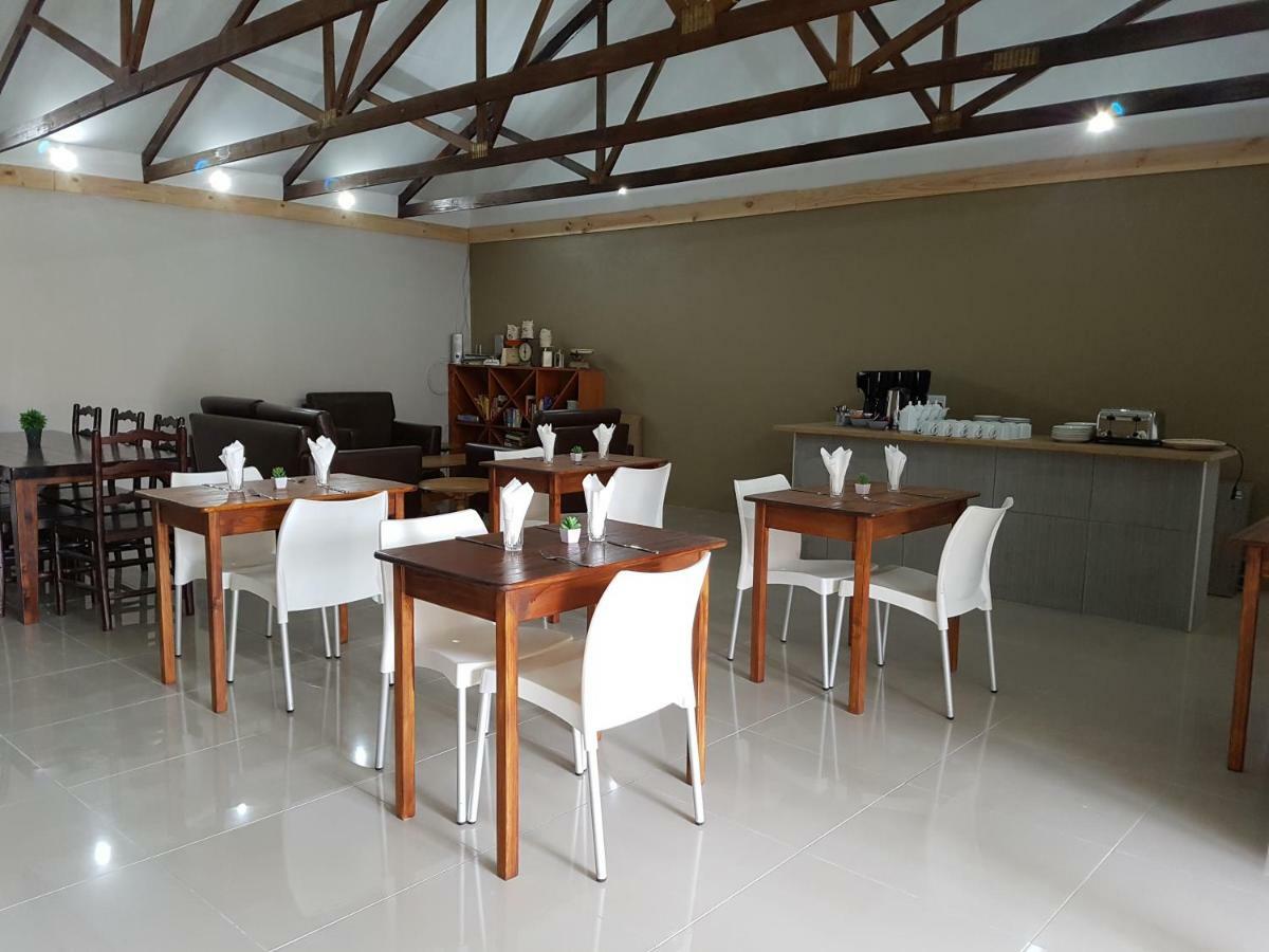 Azaria Guesthouse 수웰런댐 외부 사진