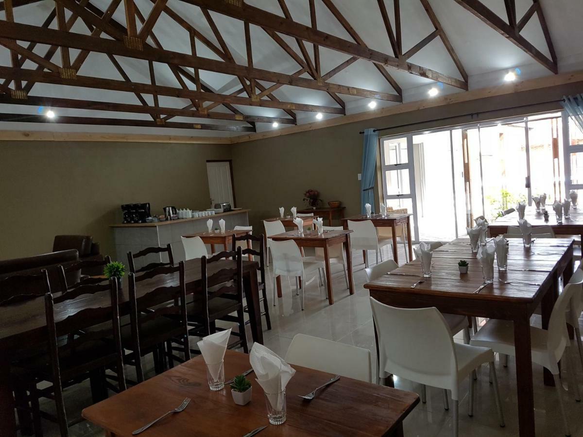 Azaria Guesthouse 수웰런댐 외부 사진