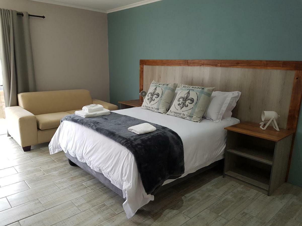 Azaria Guesthouse 수웰런댐 외부 사진