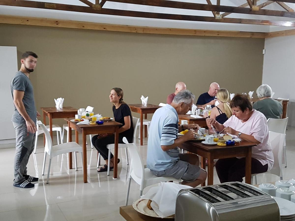 Azaria Guesthouse 수웰런댐 외부 사진
